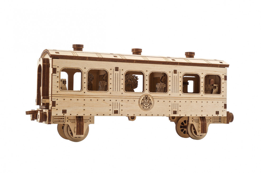 70176-ugears-hogwarts-expres-mechanical-wooden-3d-puzzle-04pc