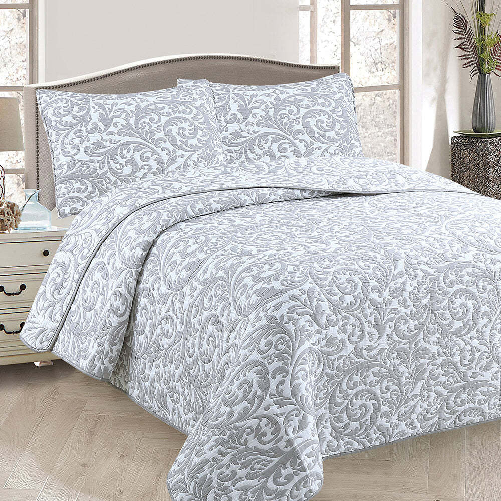 5037010300799190-j-elliot-home-jacquard-queen-coverlet-w-pillowcases-grey-white