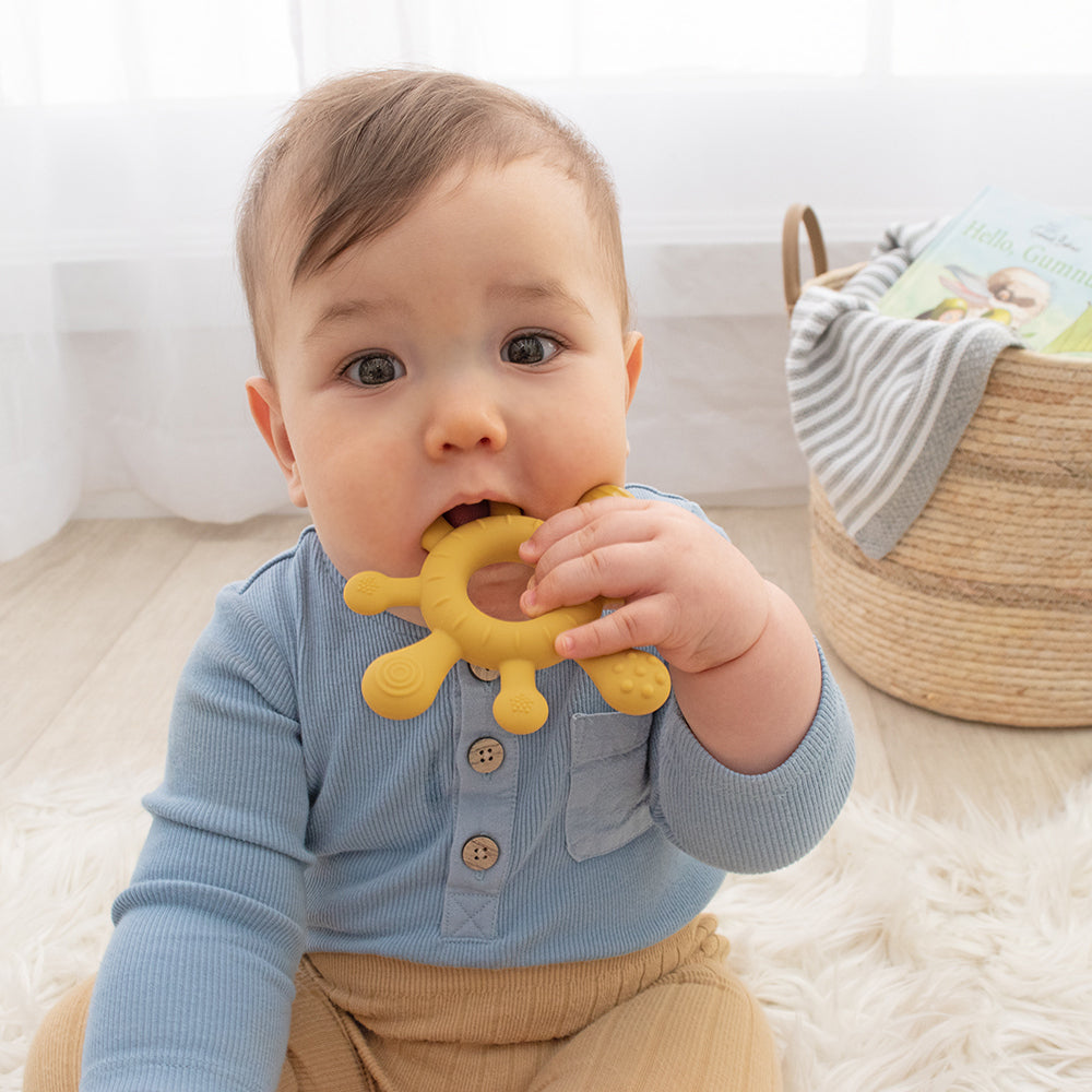 4236121-playground-baby-12cm-silicone-splash-teether-4m-sunshine