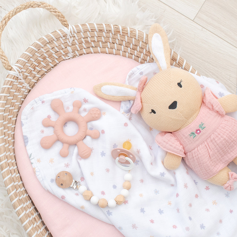 4236122-playground-baby-12cm-silicone-splash-teether-4m-rose