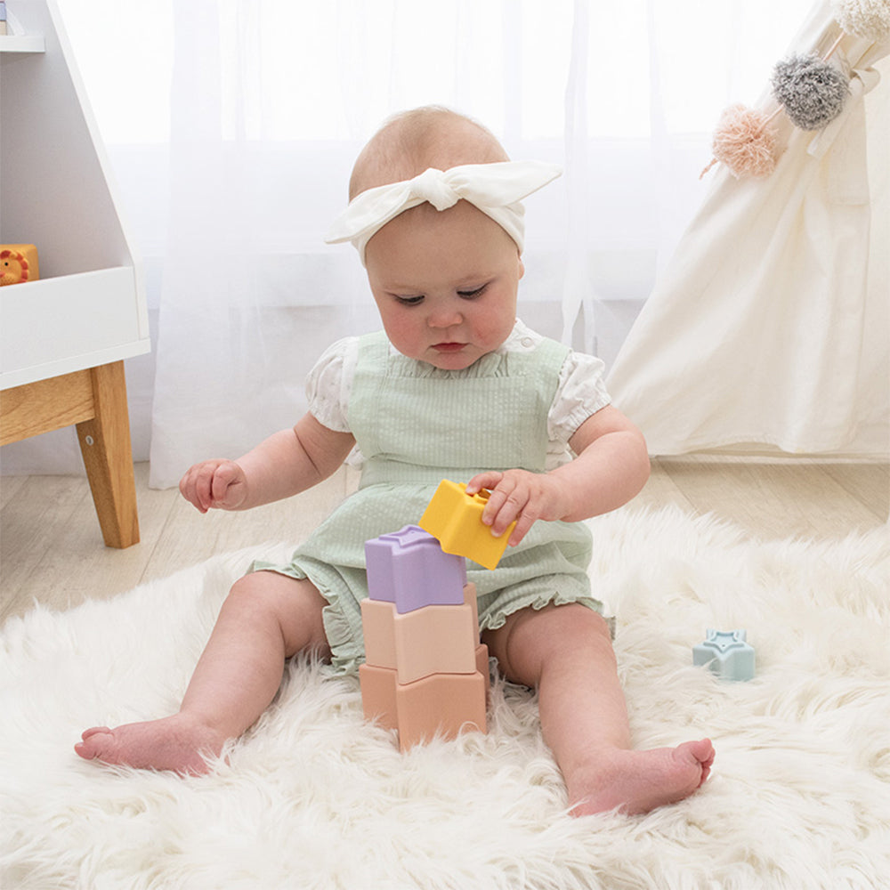 4237112-playground-silicone-nesting-stars-baby-infant-toy-6m