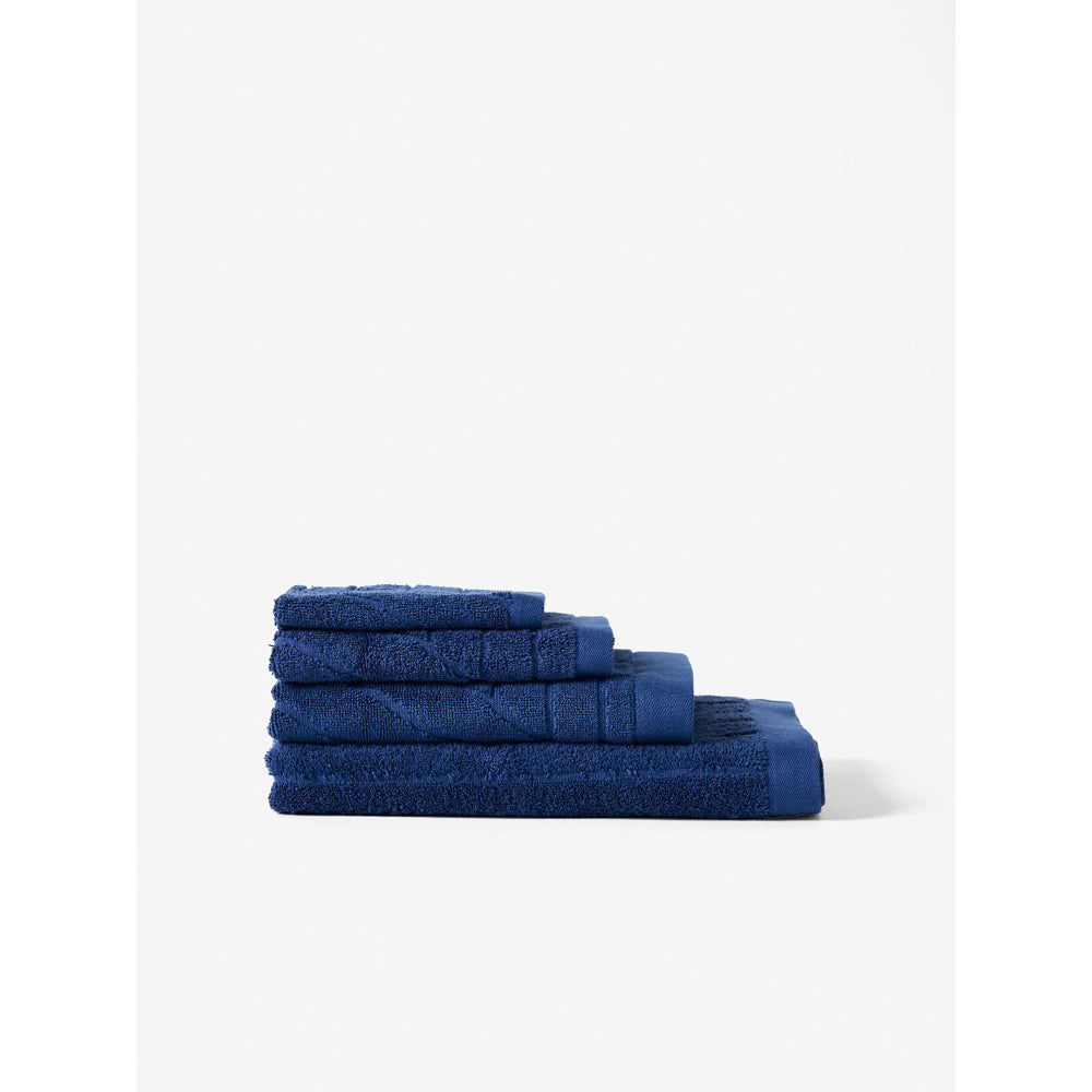42401l024-esprit-isle-600-gsm-soft-bathroom-hand-drying-towel-cobalt