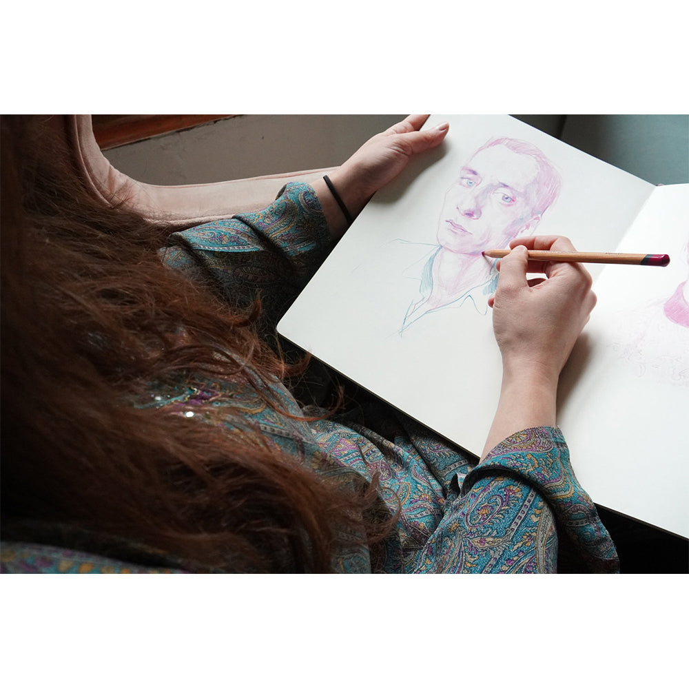 2302722-72pk-derwent-lightfast-drawing-colouring-oil-based-coloured-pencil-w-tin