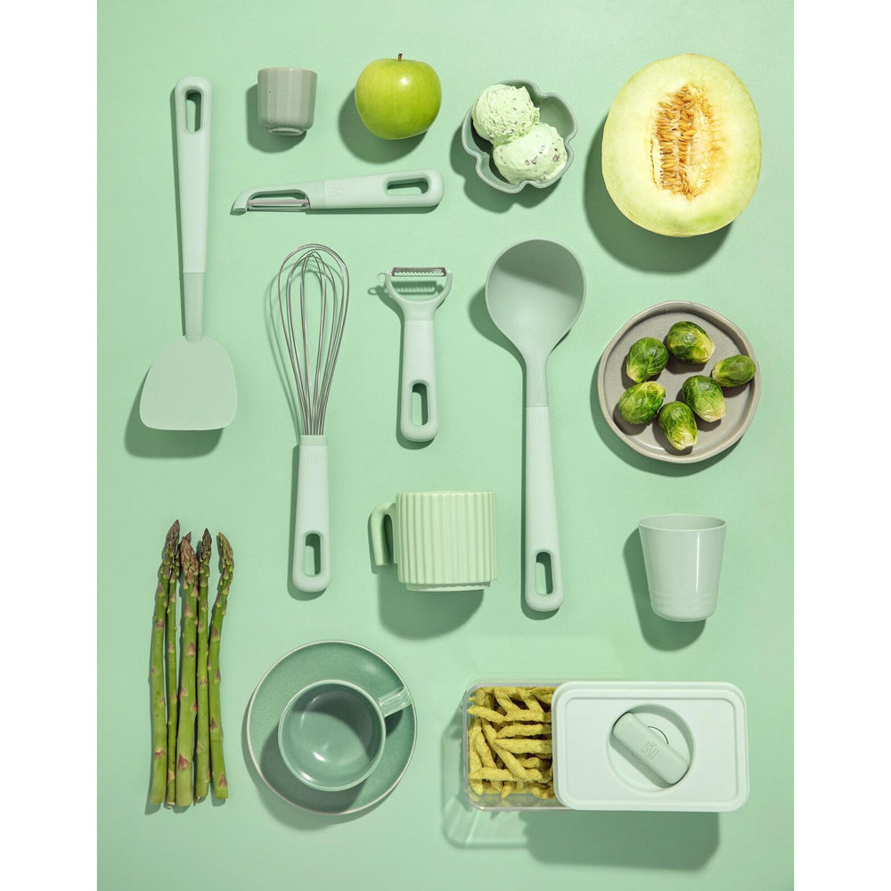59036-eku-upcycle-soft-grip-balloon-whisk-avocado-green