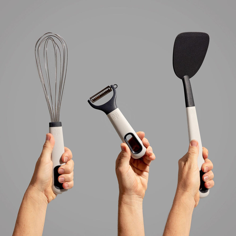 59056-eku-upcycle-soft-grip-balloon-whisk-caviar-black