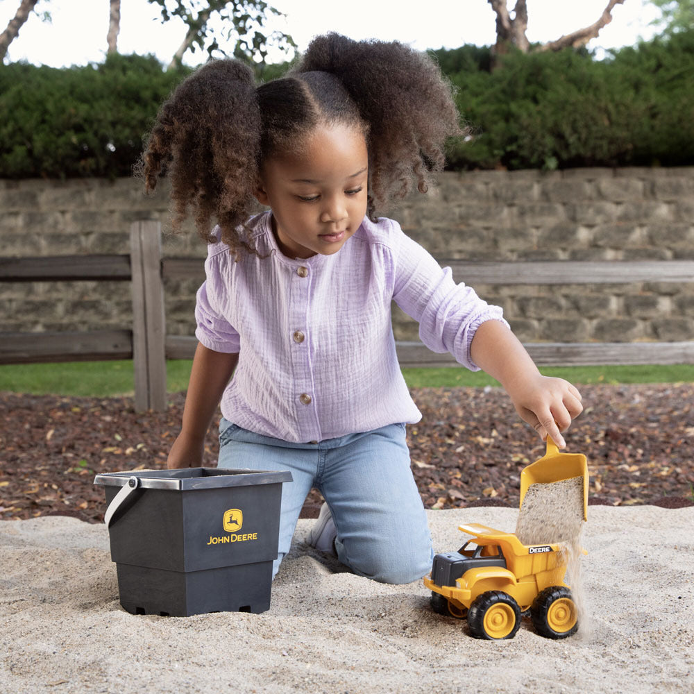 47616-john-deere-15cm-sand-pit-bucket-set-yellow-dump-truck-w-black-square-bucket-yellow-shovel-18m