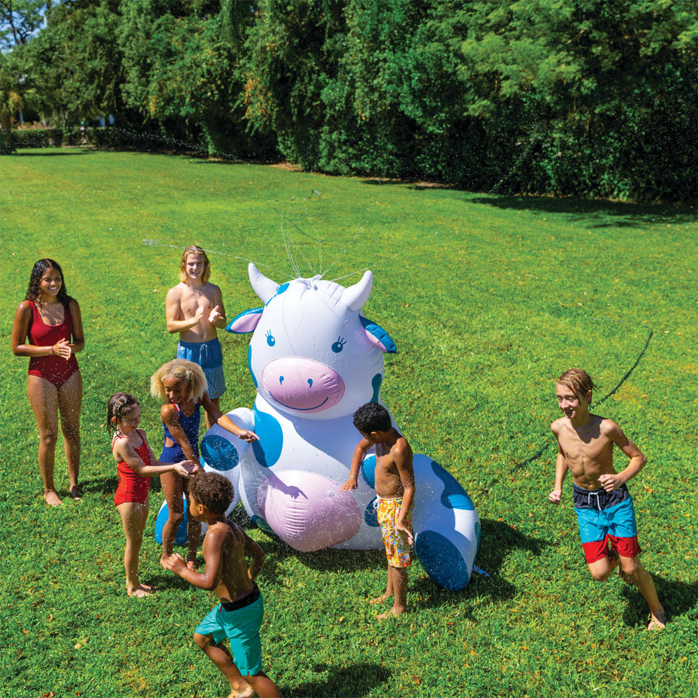 23-bys-4511-bigmouth-inc-1-82m-inflatable-cow-spinning-water-sprinkler