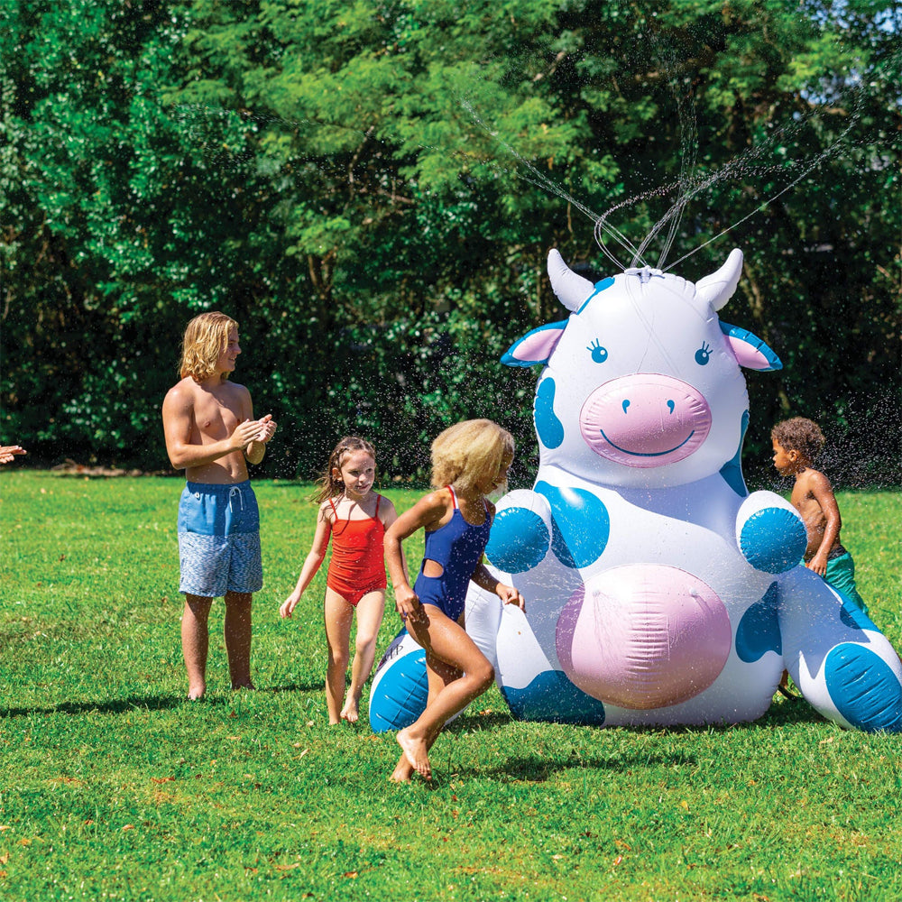 23-bys-4511-bigmouth-inc-1-82m-inflatable-cow-spinning-water-sprinkler