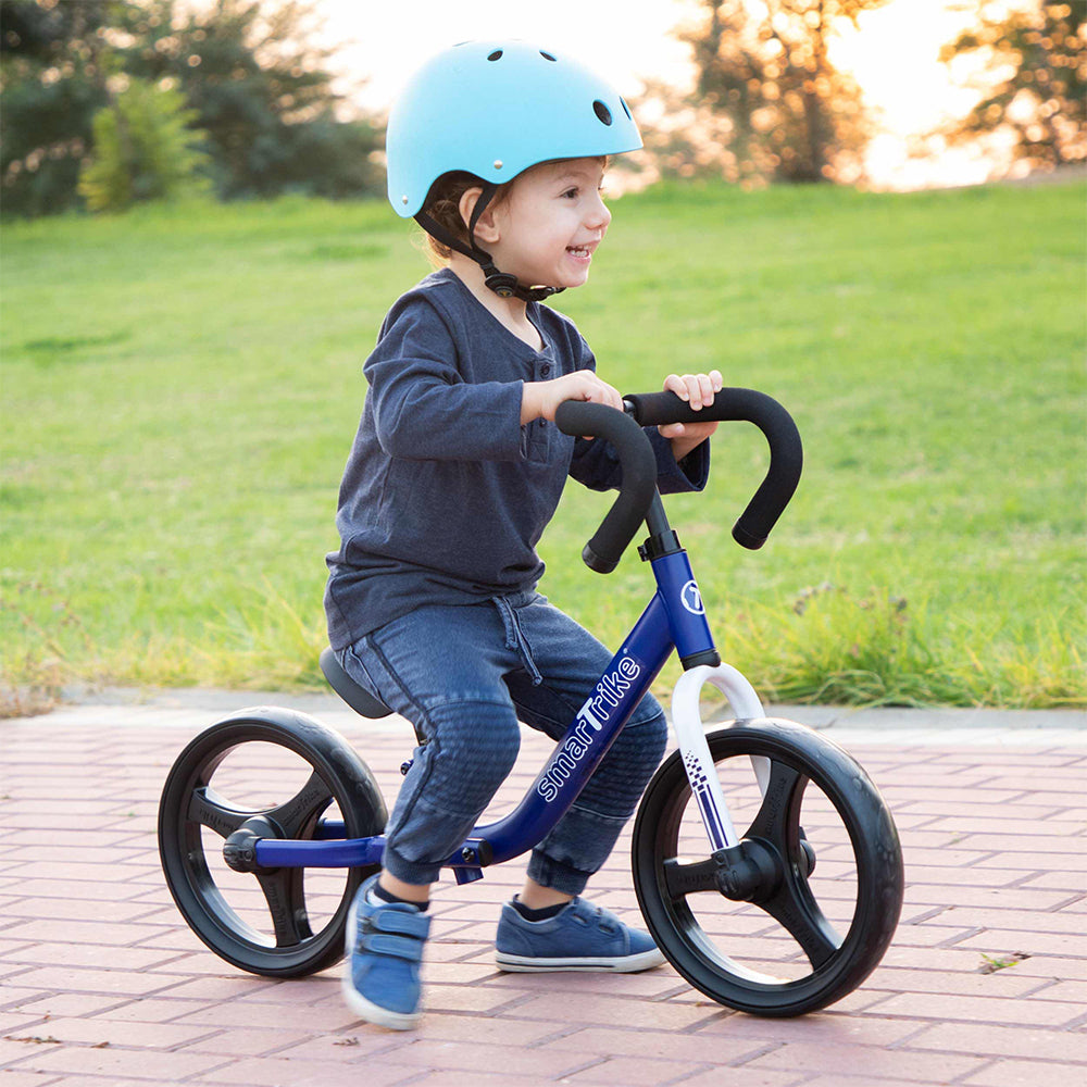 1030800-smartrike-folding-balance-bike-kids-2-5y-blue