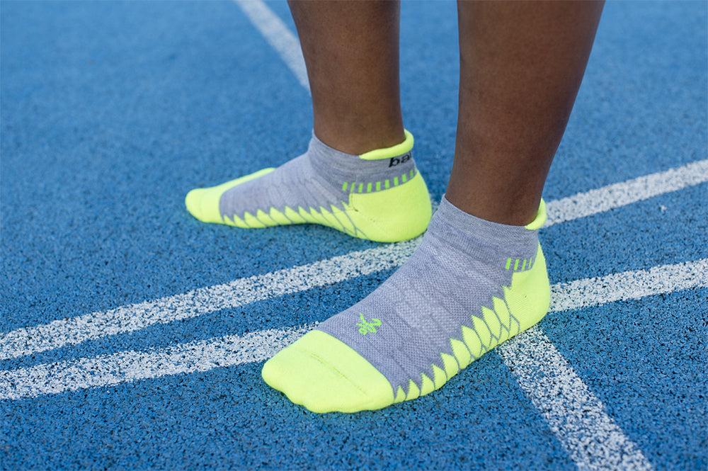 300153-balega-silver-running-sports-socks-medium-grey-neon-lime