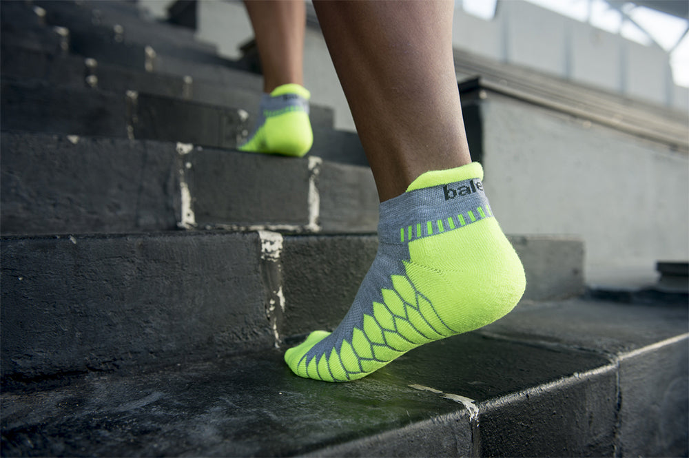 300154-balega-silver-running-sports-socks-large-grey-neon-lime