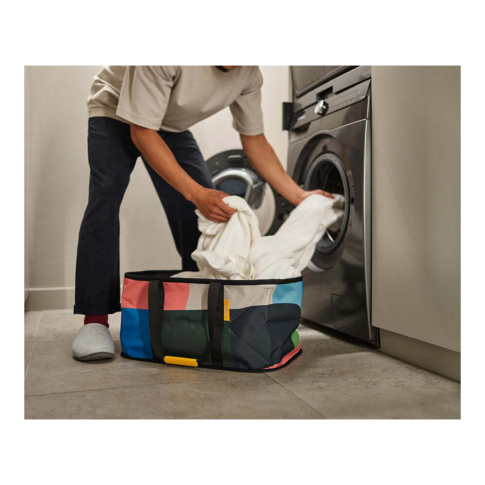 50047-joseph-joseph-hold-all-53cm-35l-laundry-basket-jonathan-lawes