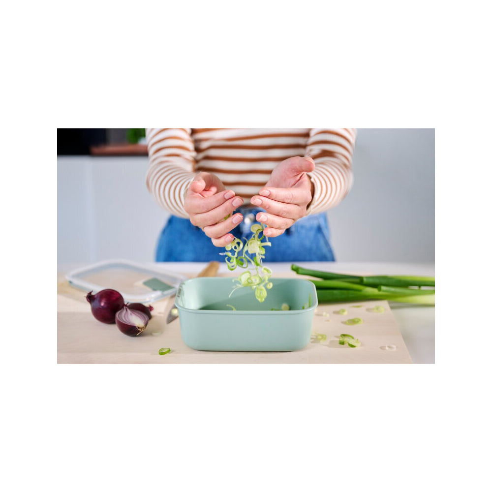 106154032500m-mepal-food-storage-box-w-easyclip-lid-rectangle-450ml-nordic-white