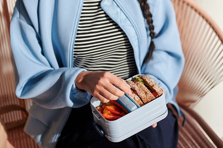 107632015700m-mepal-lunchbox-take-a-break-midi-rectangle-900ml-nordic-blue