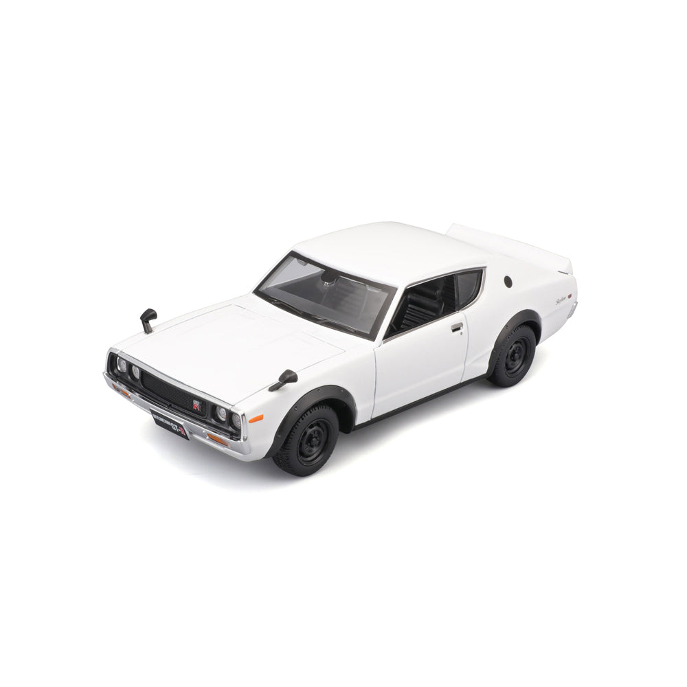 45231528-maisto-1973-nissan-skyline-2000-gt-r-diecast-display-model-wht-1-24-3