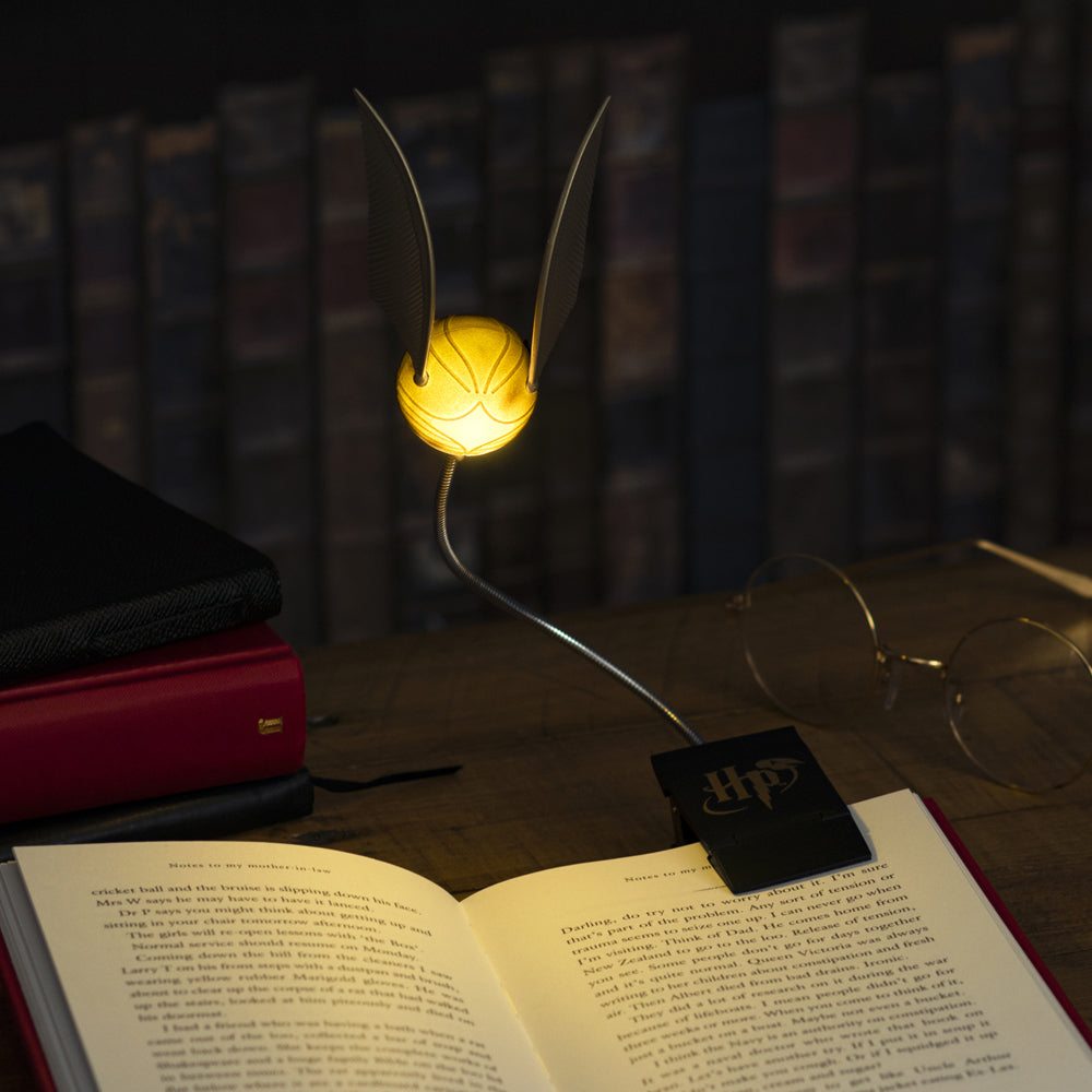 5055964727499-harry-potter-golden-snitch-reading-night-light-clip-20cm