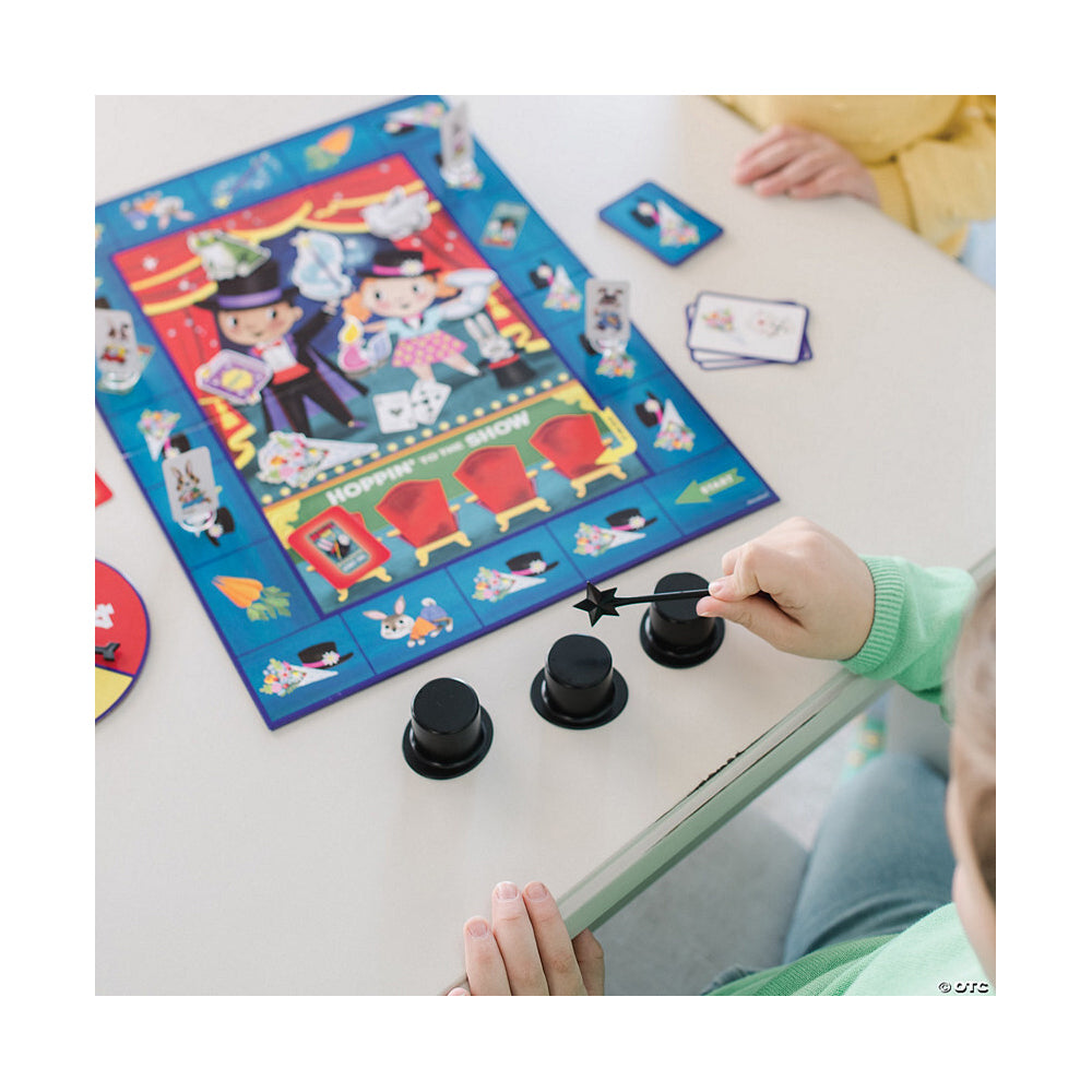 115383-peaceable-kingdom-hoppin-to-the-show-cooperative-board-game-set-4y