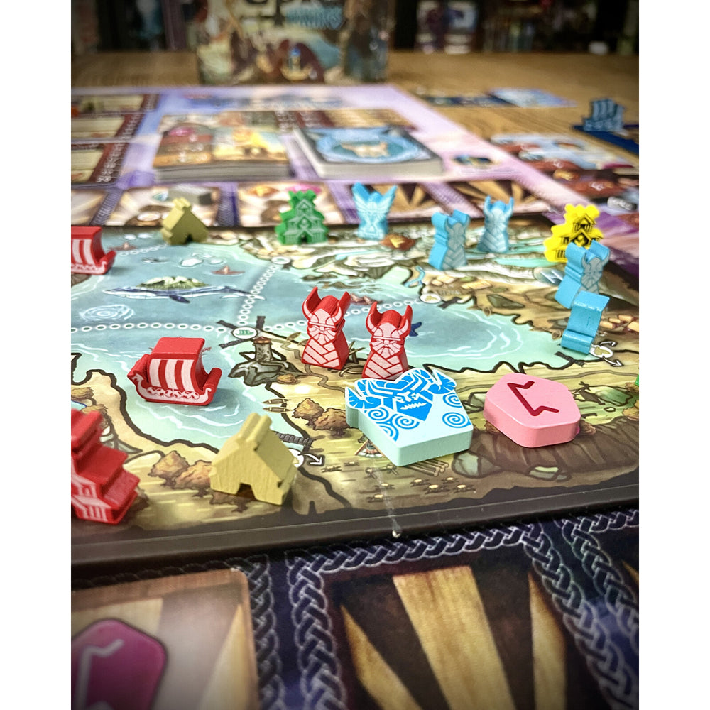 101900-gamelyn-games-tiny-epic-vikings-tabletop-party-board-game