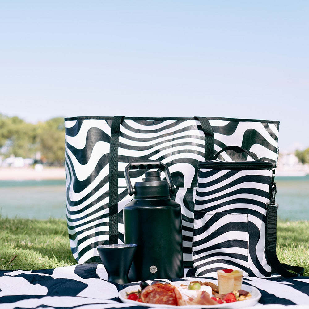 67bhs-annabel-trends-picnic-bottle-bag-35x18cm-hypnotic-swirl