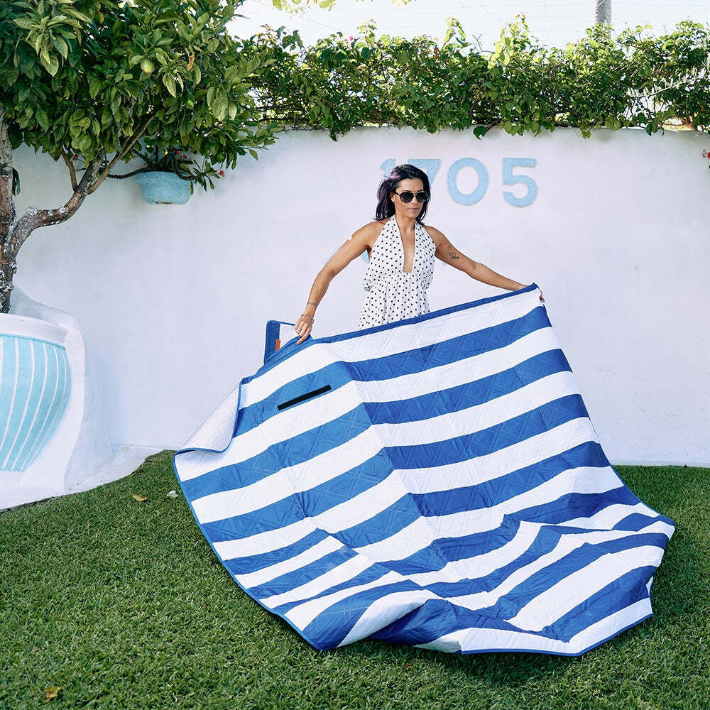 15ns-annabel-trends-outdoor-picnic-mat-w-carry-handle-navy-stripe