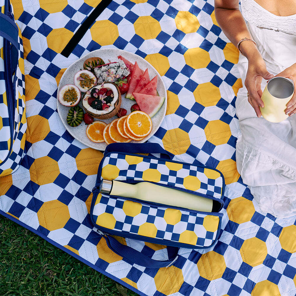 15rt-annabel-trends-outdoor-picnic-mat-w-carry-handle-retro-tile