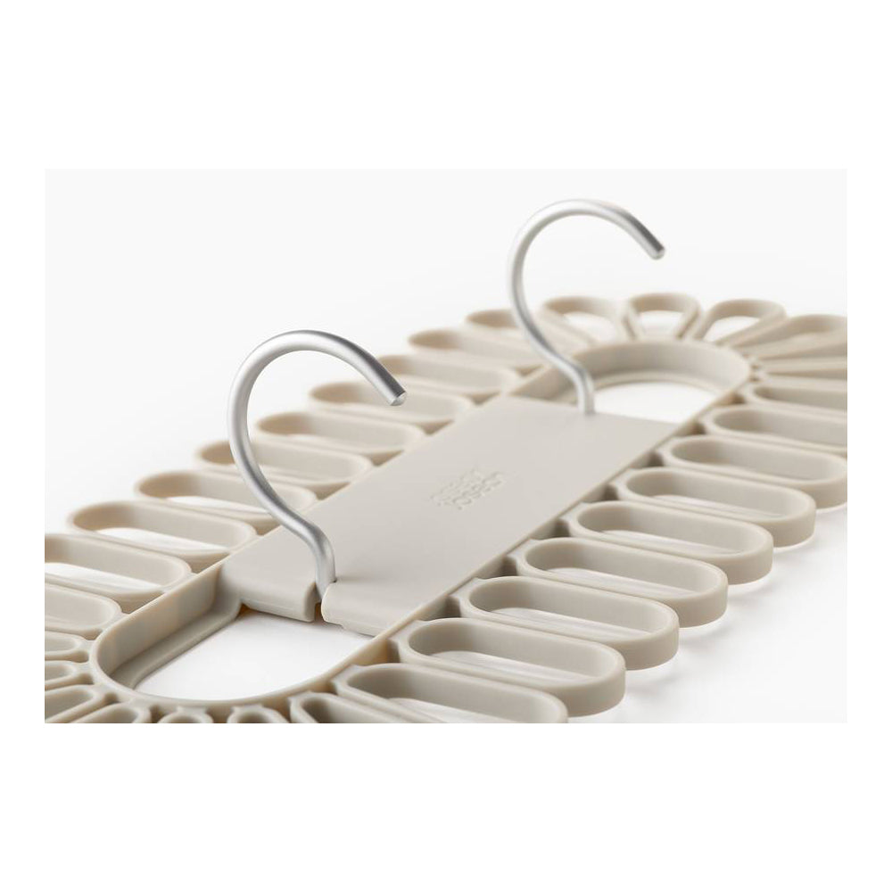 50052-joseph-joseph-petal-small-items-hanger-holds-32pcs-ecru