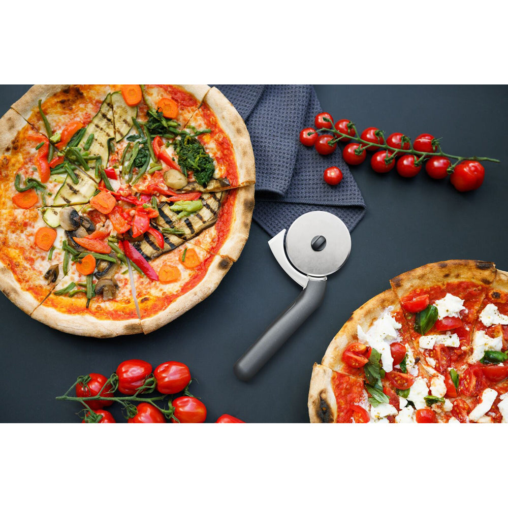 13134-zyliss-stainless-steel-pizza-pastry-cutter-21-5cm-grey