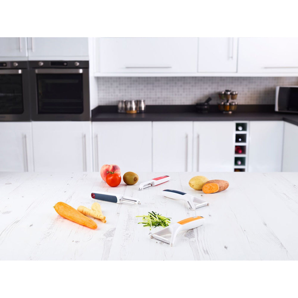 13104-zyliss-soft-skin-serrated-peeler-kitchen-utensil-white-red