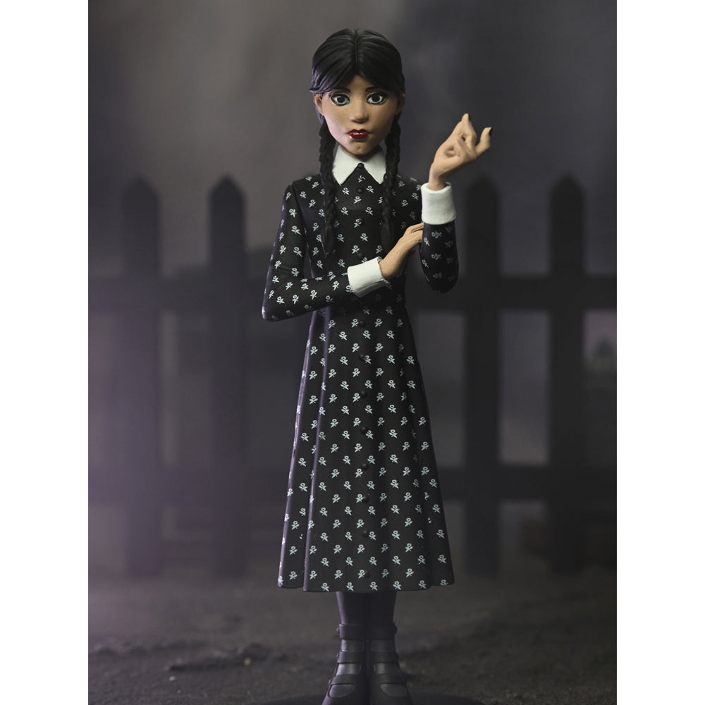 42410-neca-6-scale-wednesday-addams-classic-dress-terrors-figure-toy-14