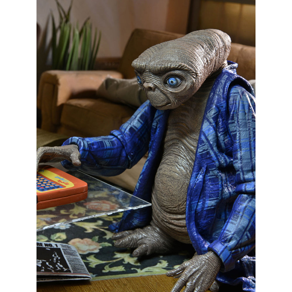 55078-neca-7-scale-e-t-ultimate-telepathic-40th-anniversary-action-figure-14