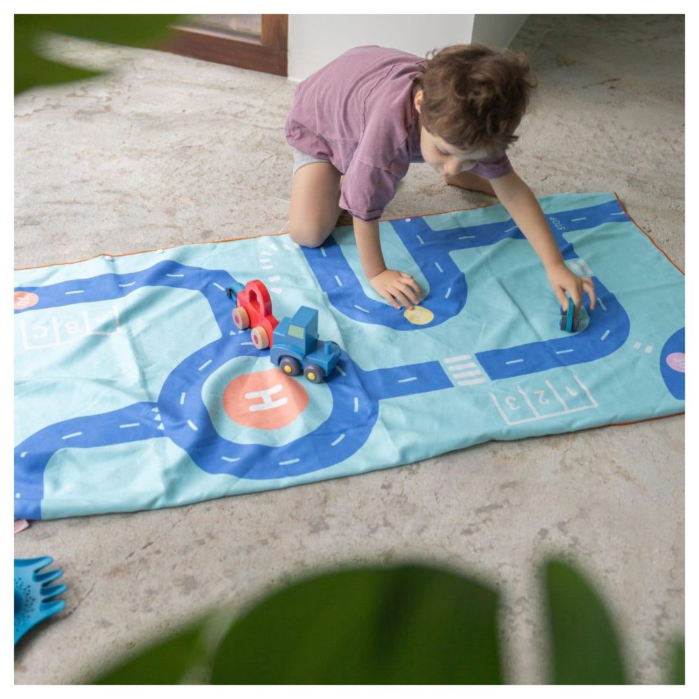 174028-quut-playtowels-kids-children-140x70cm-medium-road-6m