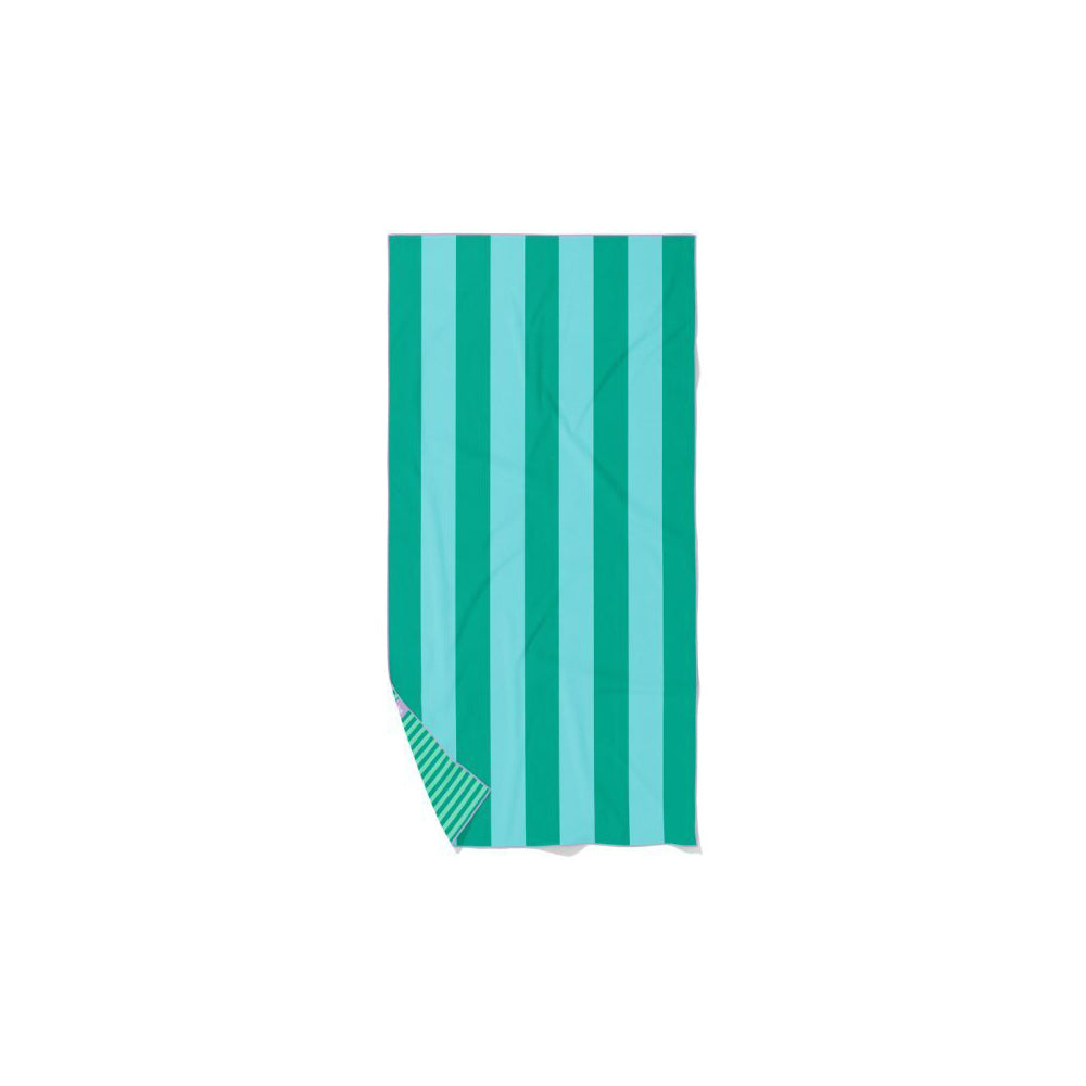 174042-quut-playtowels-kids-children-140x70cm-medium-bullseye-name-it-6m