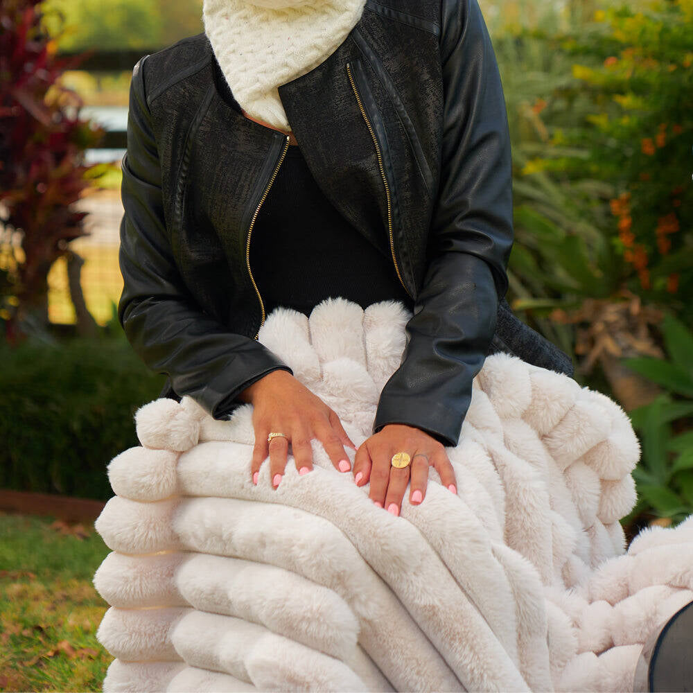 103trc-annabel-trends-ribbed-fur-throw-blanket-130x160cm-cream