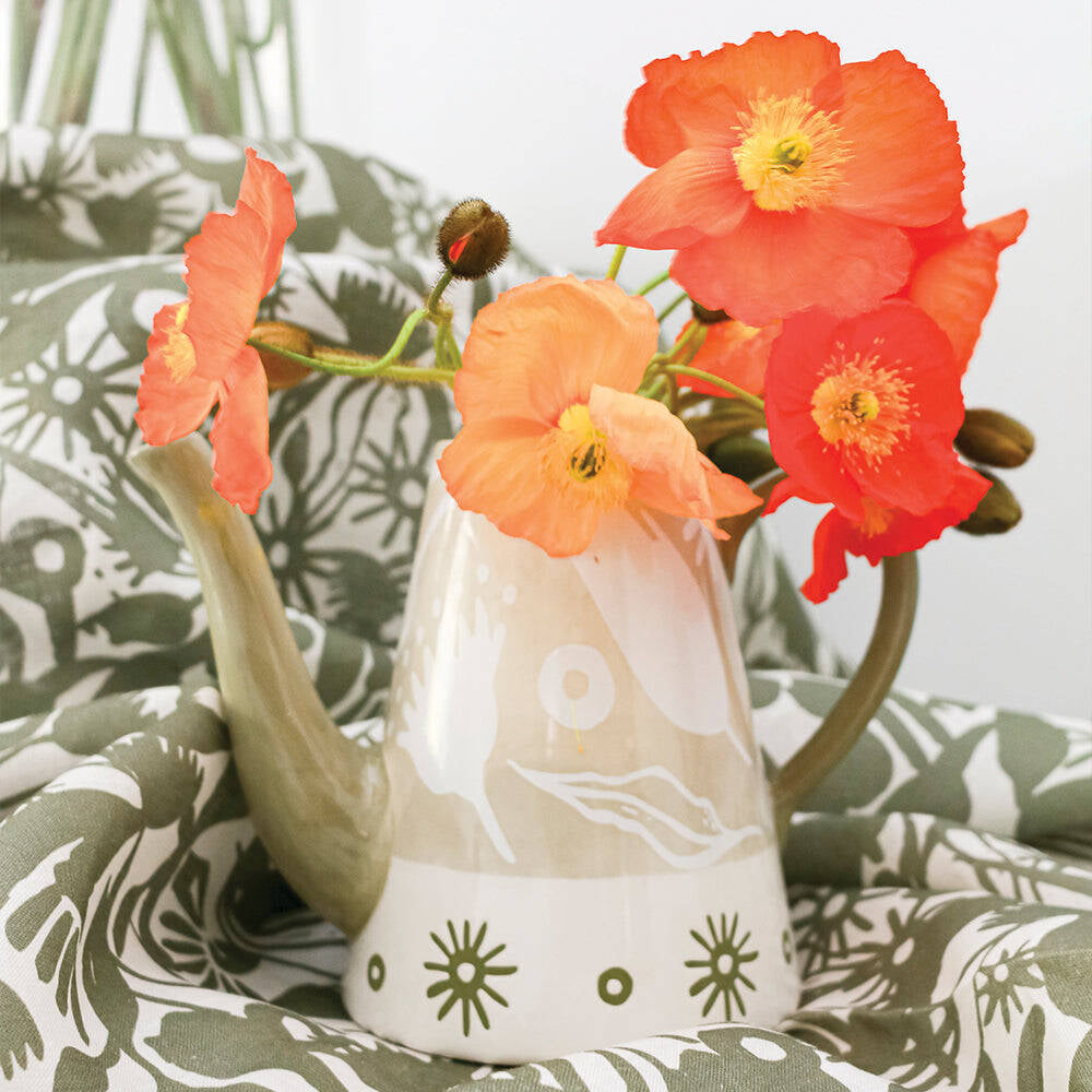 16cwj-annabel-trends-ceramic-1-3l-watering-jug-plant-vase