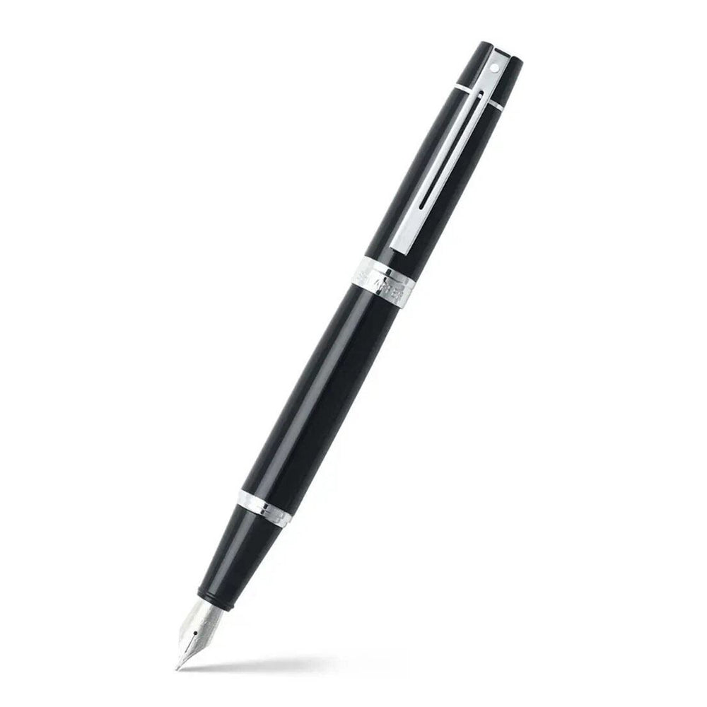 110477-sheaffer-300-glossy-fountain-pen-medium-nib-black-chrome-trim