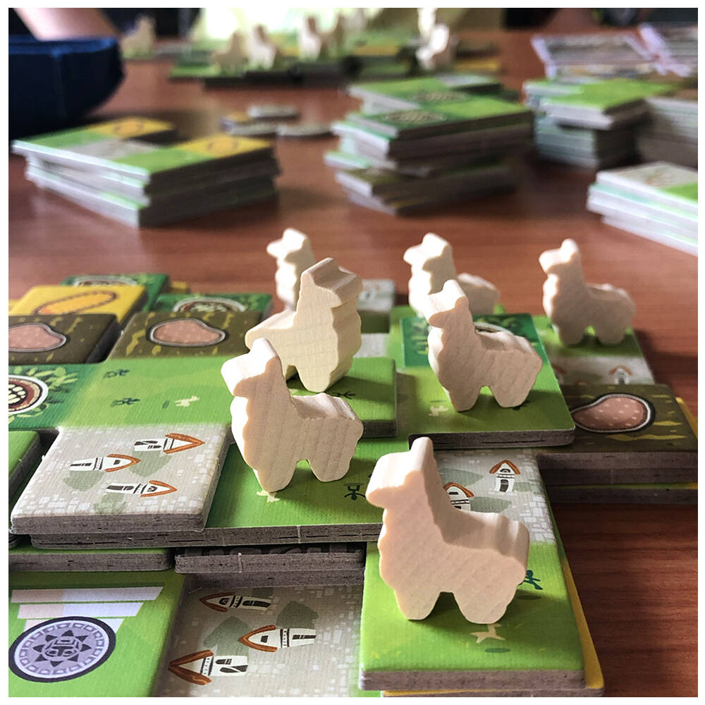 114871-lookout-games-llamaland-kids-family-tabletop-board-game-10y