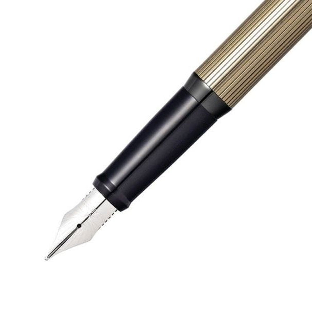 119333-sheaffer-sagaris-fountain-pen-fine-nib-signing-writing-titanium