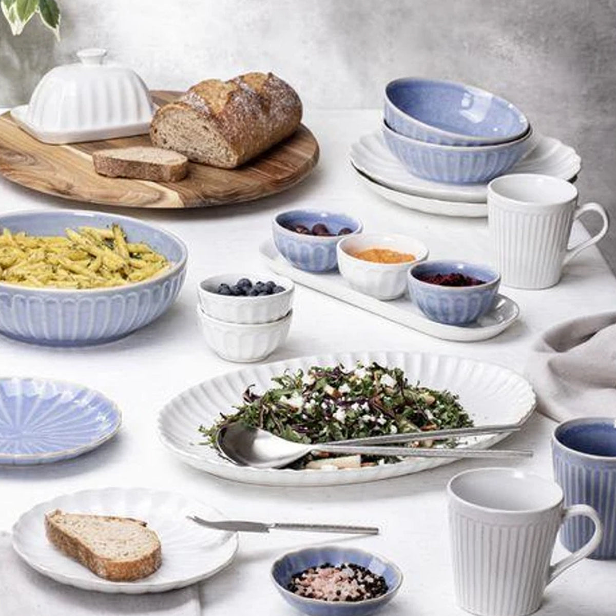 60661-4pc-ladelle-marguerite-stoneware-bowl-ceramic-tray-set-powder-blue