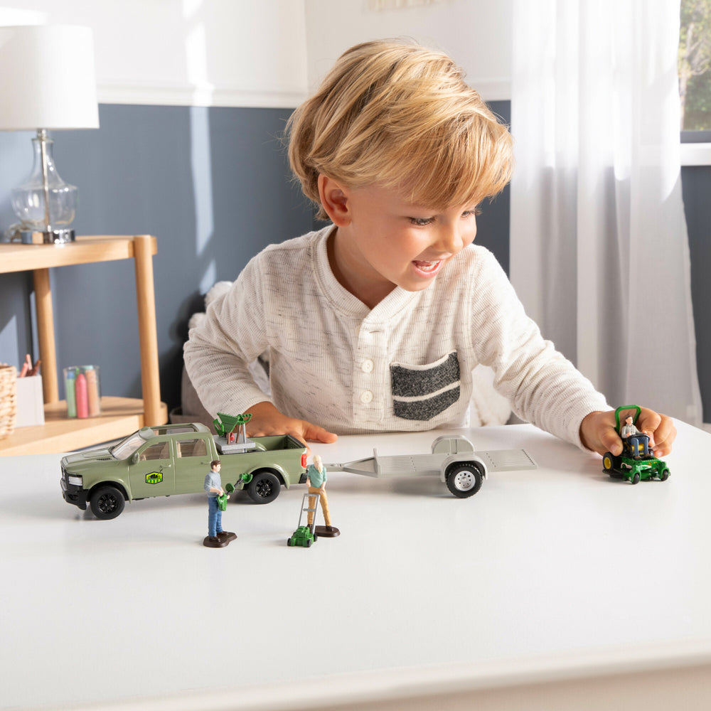 47551-john-deere-lawn-garden-kids-children-playset-1-32-scale-3y