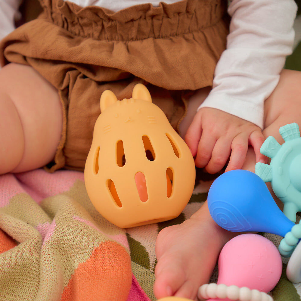 27rrc-annabel-trends-silicone-roly-rattle-baby-toy-cat
