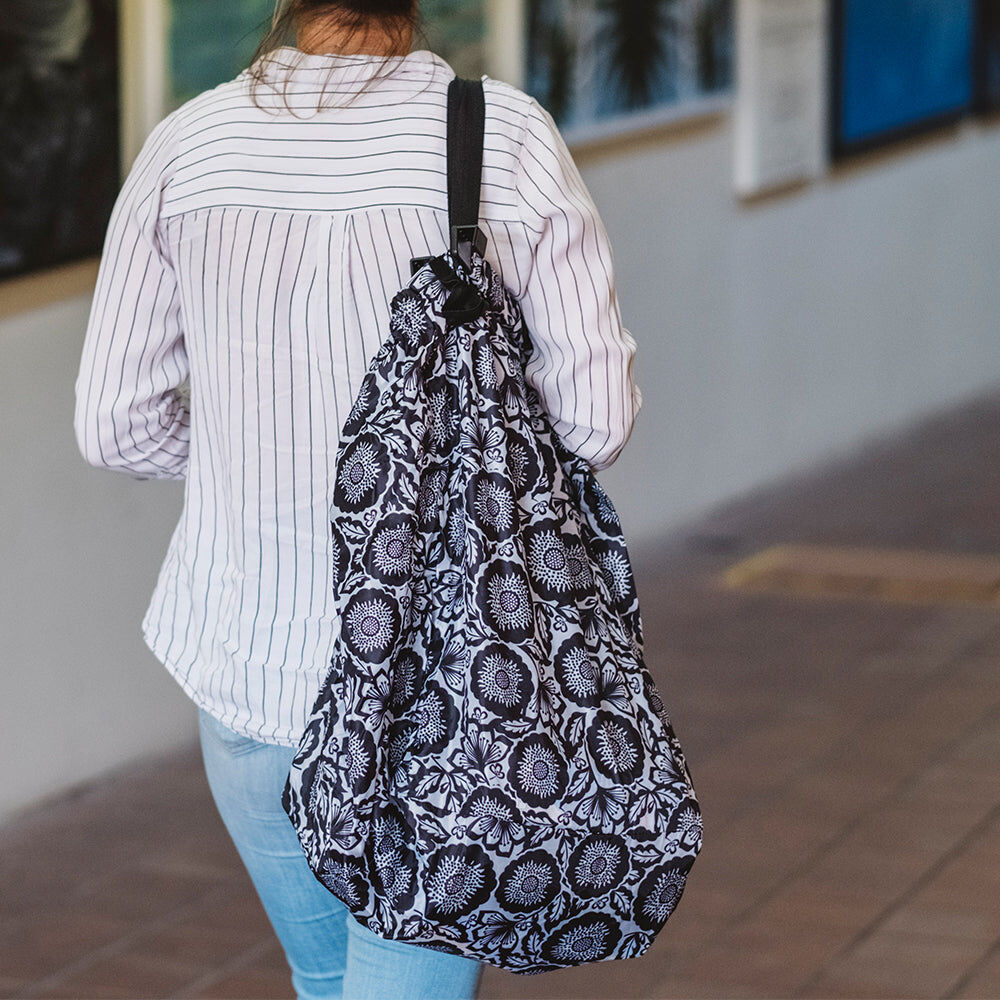 11stl-annabel-trends-shopping-grocery-trolley-bag-38x68cm-leaf-black