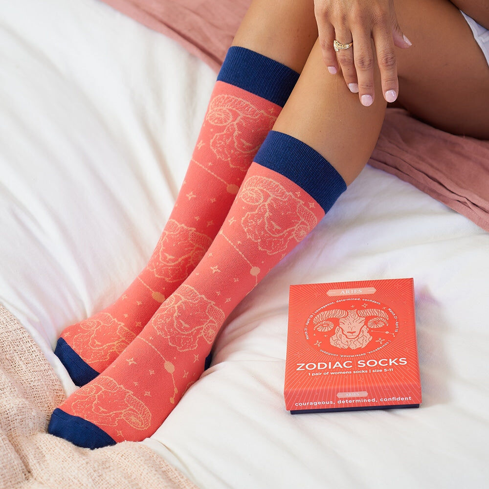 842za-annabel-trends-boxed-novelty-socks-one-size-zodiac-aries