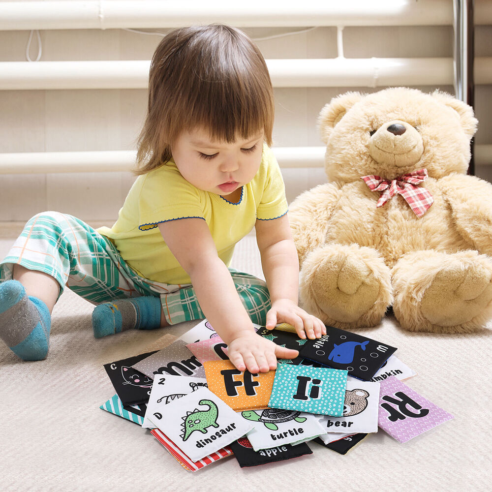 1705fc-the-peanutshell-alphabet-flash-cards-montessori-0y