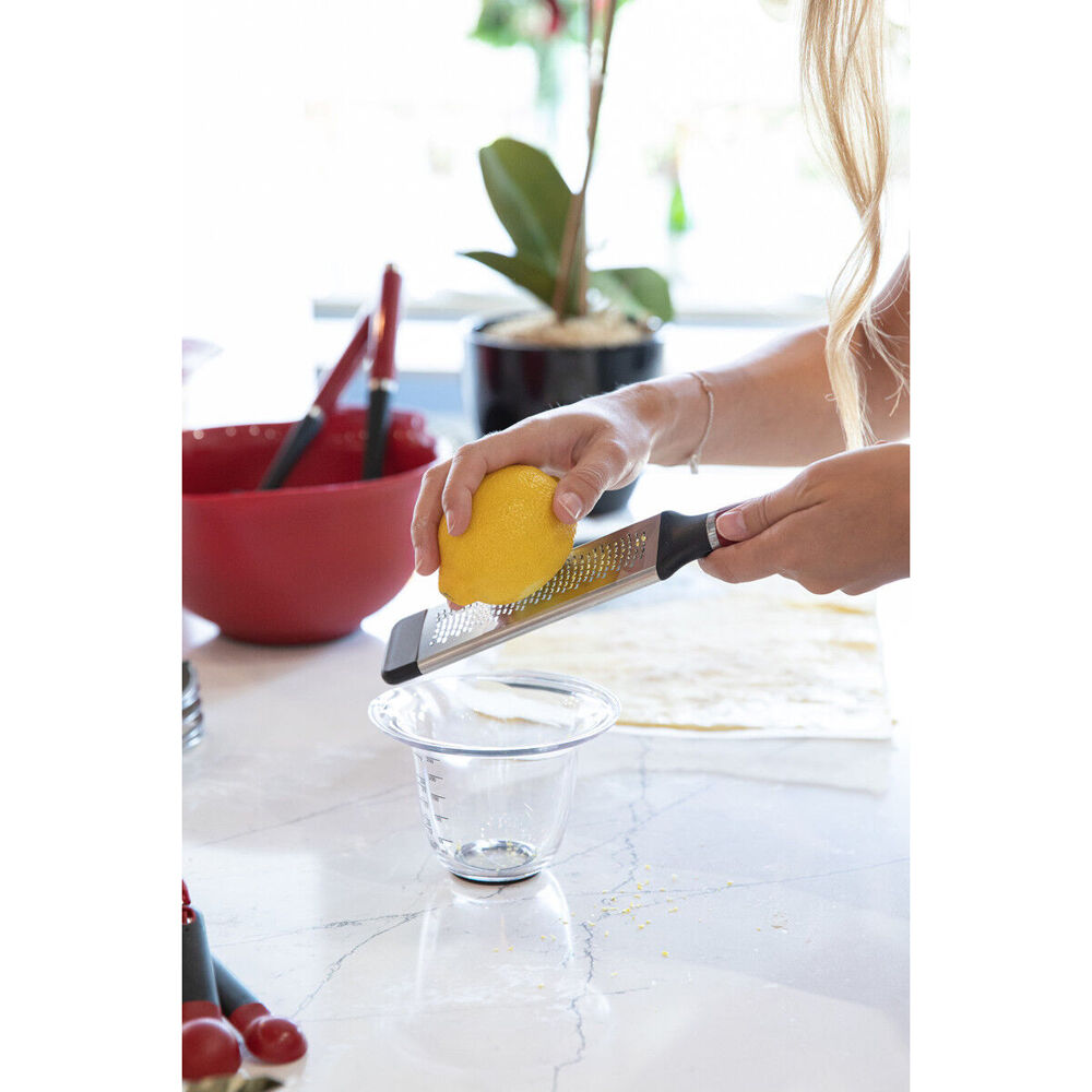 80341-3pc-kitchenaid-plastic-kitchen-measuring-jugs-stackable