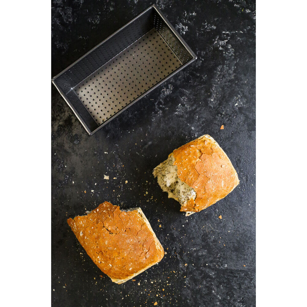81212-mastercraft-21x11cm-crusty-bake-non-stick-box-sided-loaf-bread-pan-black