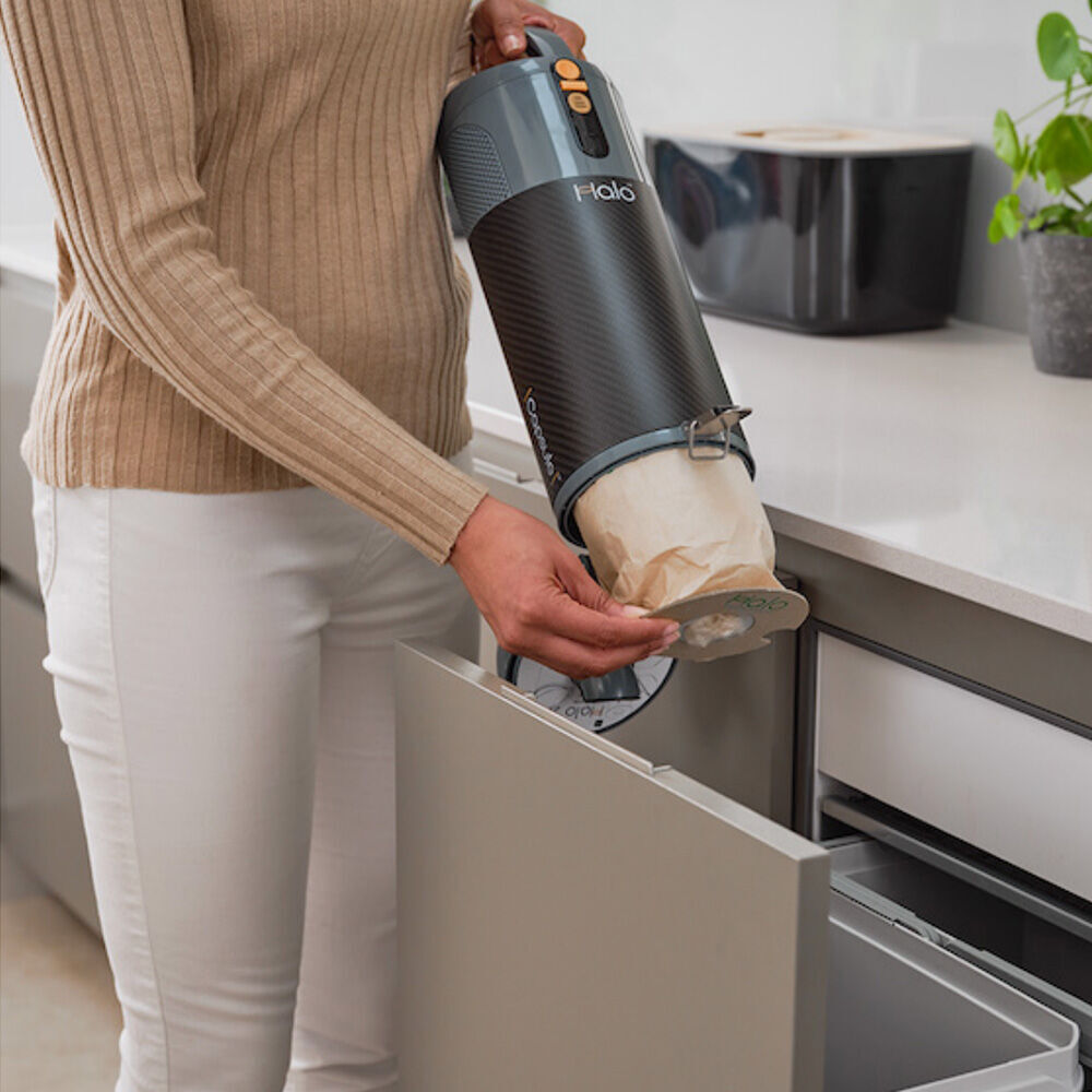 14120201-halo-capsule-380w-premium-carbon-fibre-lightweight-stick-vacuum
