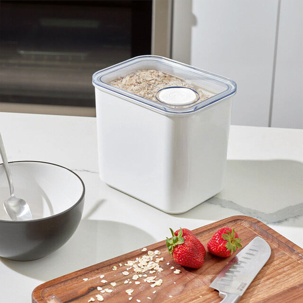 23049-idesign-crisp-plastic-pouring-food-canister-w-airtight-lid-white-medium