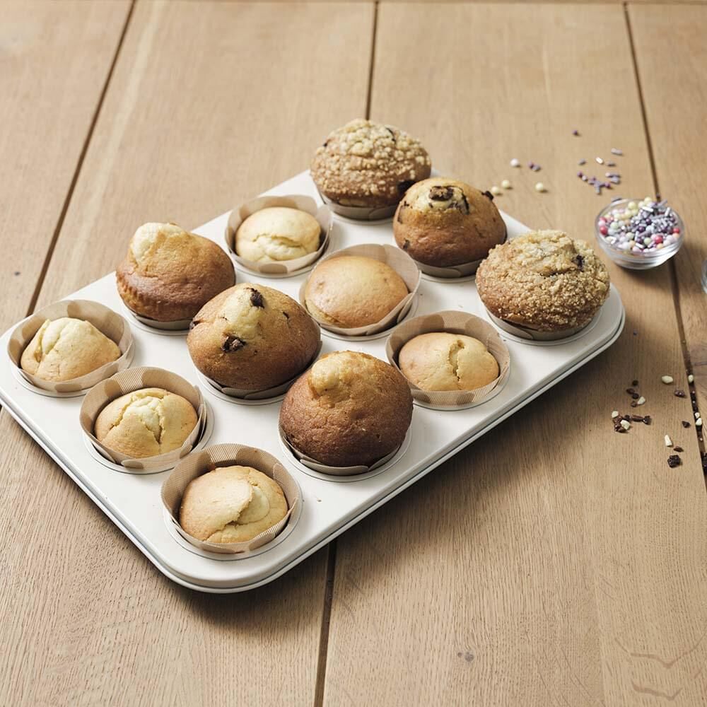 1-fff-482-12pc-nostik-silicone-fibreglass-muffin-liner-5cm-brown
