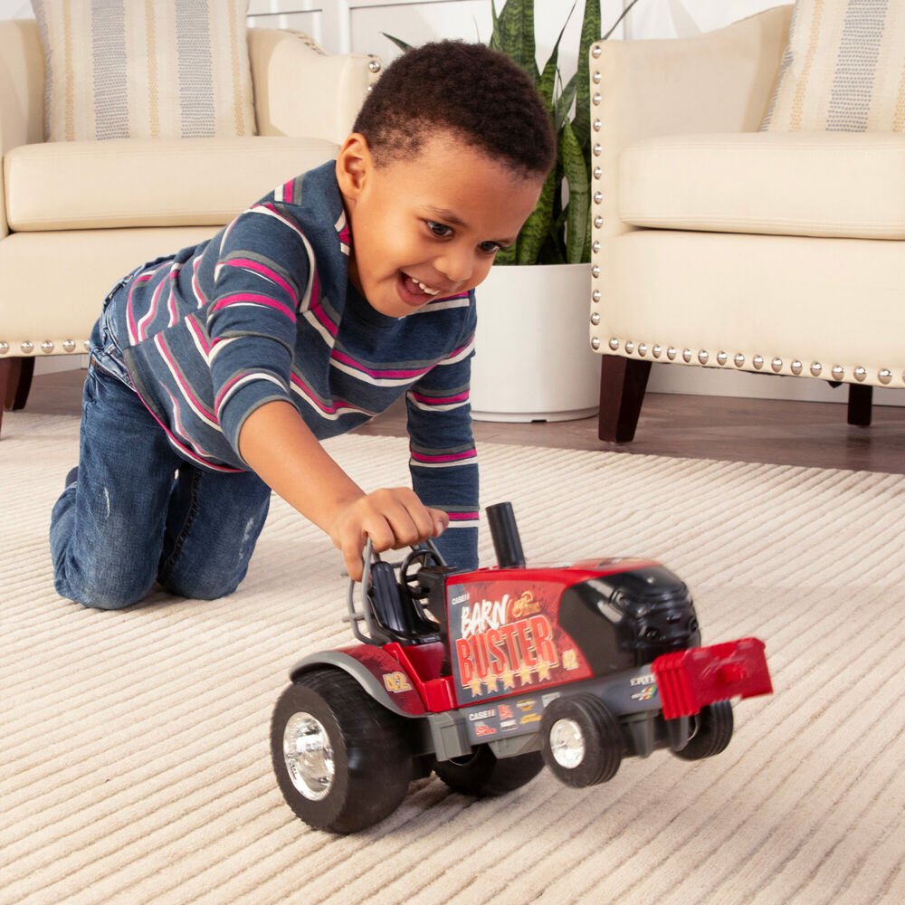 47465-big-farm-case-1-16-ih-barn-buster-puller-tractor-40x22-8cm-kids-red-3y