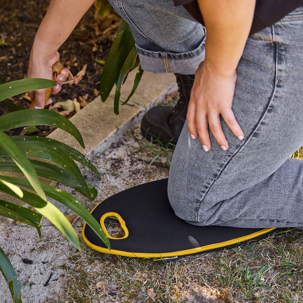 20117107-gardenmaster-neoprene-kneeling-pad-rectangular-26x46cm-black
